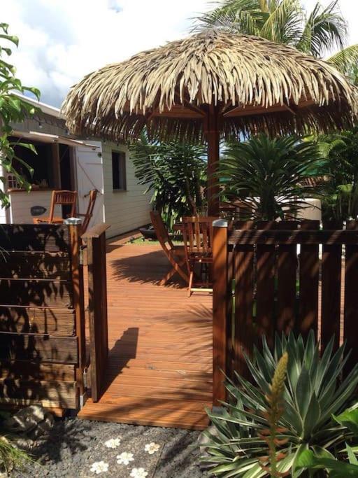 Charmant Bungalow Un P'Tit Coin De Paradis Saint-Francois  Εξωτερικό φωτογραφία
