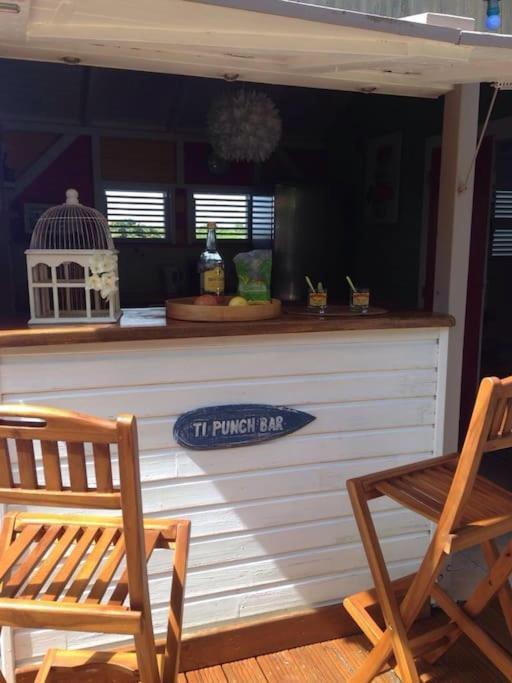 Charmant Bungalow Un P'Tit Coin De Paradis Saint-Francois  Εξωτερικό φωτογραφία