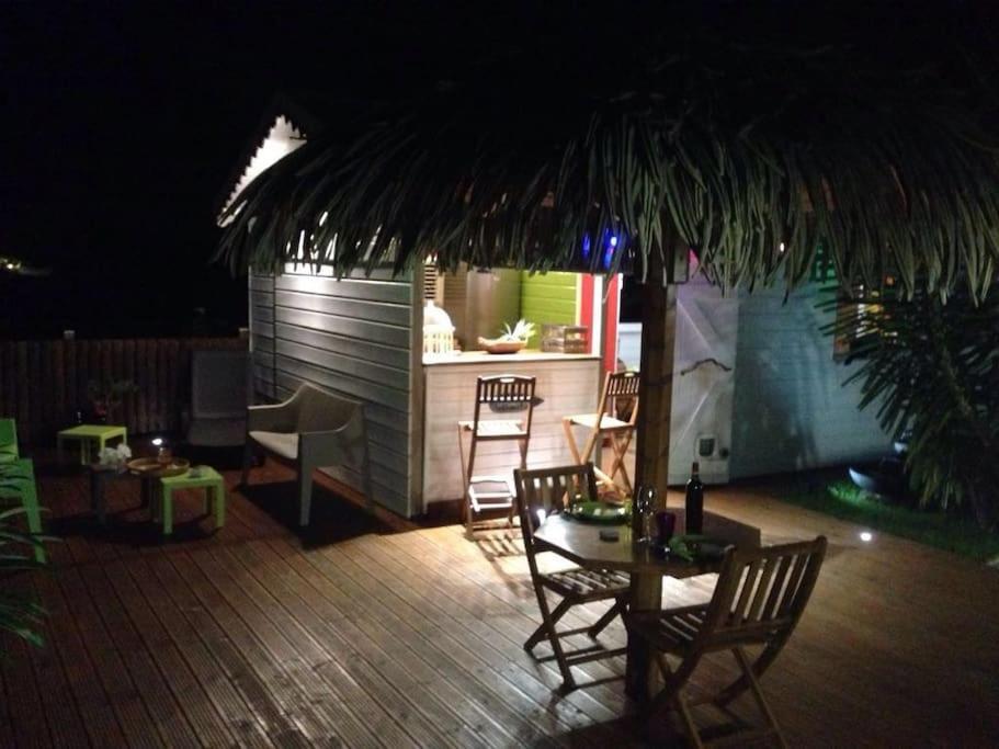 Charmant Bungalow Un P'Tit Coin De Paradis Saint-Francois  Εξωτερικό φωτογραφία